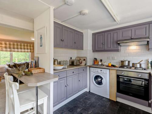 Iekārtas, 2 Bed in Fordingbridge oc-82875 in Godshill