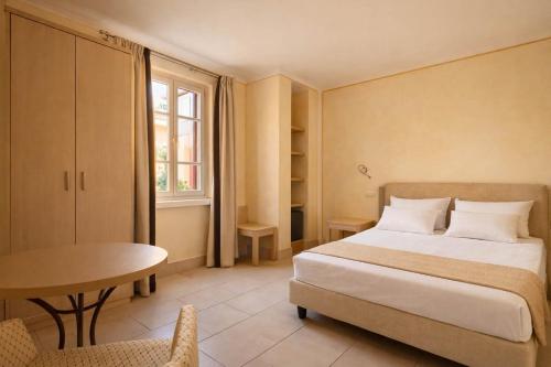 Boutique Hotel Bogliaco - Tap to explore photos
