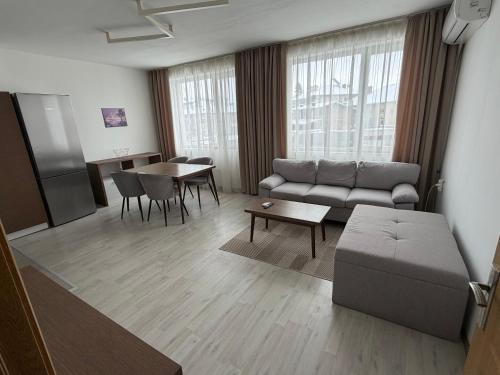 Velingrad Prime 2-Bedroom Apartment in 韋林格勒