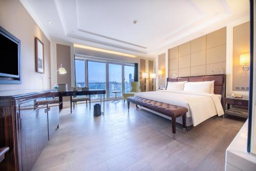 Atour X Hotel Huizhou Huiyang Municipal Plaza in Huizhou