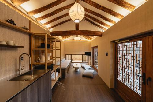 ANON, A Private Hanok by Unwadang