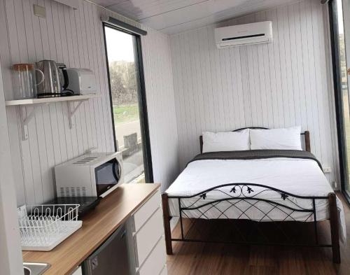 Kitchen, Fulu Dragon Boat Camping House X by Tiny Away in Fuxing Township