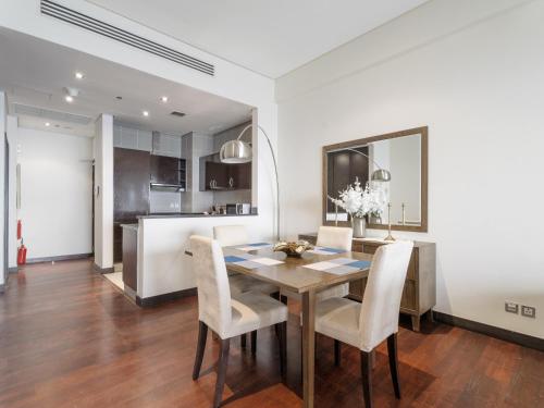 Seaside Serenity 1BR Residence in Royal Amwaj - image 8