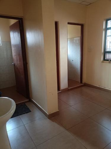 Shower, Hacienda Villa in Ruiru