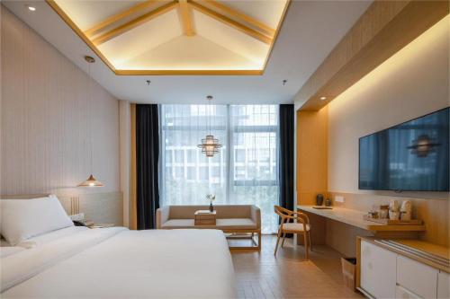 Atour X Hotel Shenzhen Futian Chegong Temple near 天恒 Tin Heng