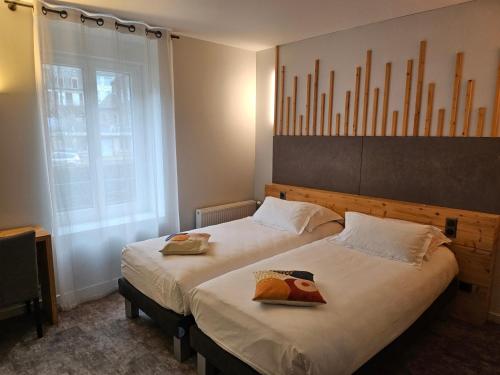 2 twin beds