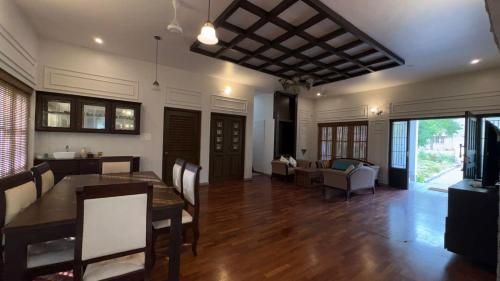 Villa by Rio Grande near AlagarKovil in Alagar Hills R.F.