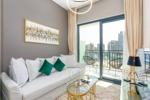 1BR Zada Tower l Two Balconies & City Views, Dubai