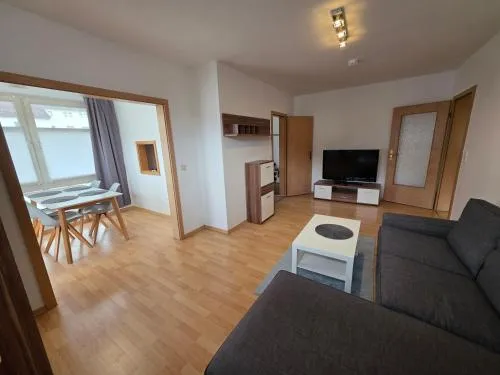 69m2 FERIENWOHNUNG mit PARKPLATZ an der Unterkunft Apartment am Zittauer Stadtzentrum Top Lage - Wohnen auf Zeit - 3 Raum Wohnung in Zittau, Deutschland