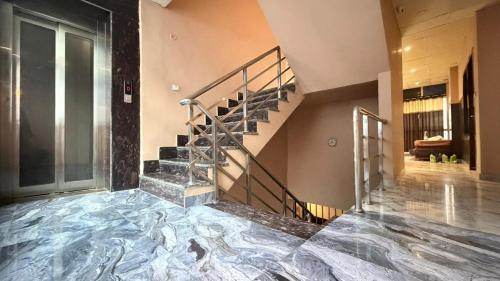 Collection O Hotel Mars Inn – Lucknow, 