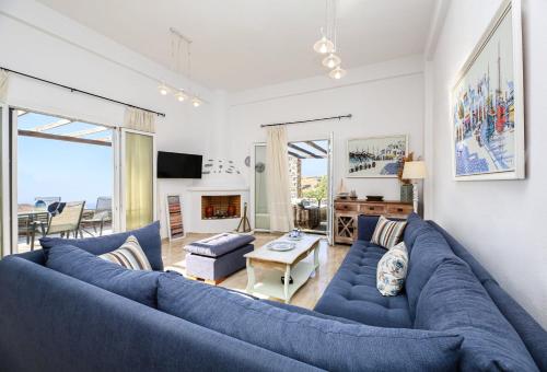 Cycladic Villa with sea view! in 盧利達