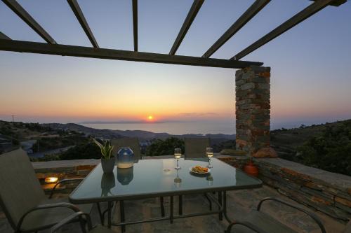 Cycladic Villa with sea view! in 盧利達