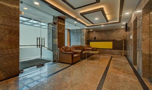 Starlight Hotels Palm Tree Mylapore Ramakrishna Mutt Road chennai photo 3