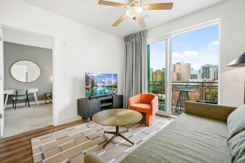 FIFA 2026 Stay - Modern 1B1B Apartment with Private Balcony - 2 mi from Mercedes-Benz Stadium - 7 in SoNo District