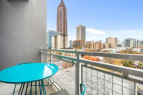 FIFA 2026 Stay - Modern 1B1B Apartment with Private Balcony - 2 mi from Mercedes-Benz Stadium - 7 in SoNo District