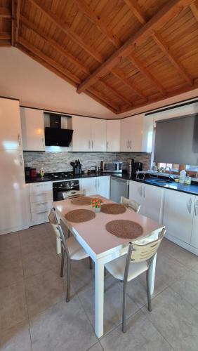 Assos Dublex Villa with Sea View & Private Garden in Kozlu