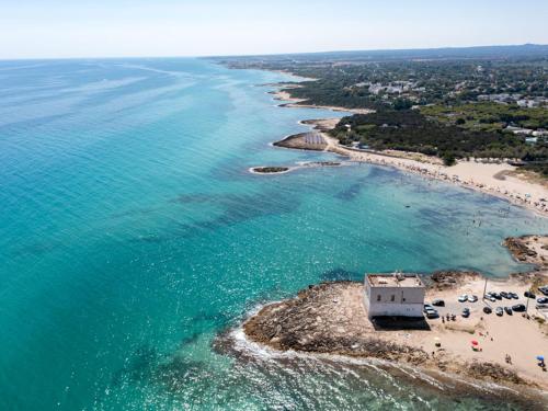 Beach, Villa Teresa - Seaside Retreat in Ostuni in Pilone