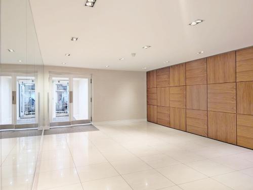 Victorious Apartment - 3 bedroom - image 2