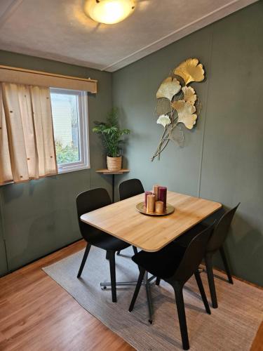 4 Persoons chalet in het Drents Friese Wold vlakbij Diever, Assen, Appelscha Olm29 (Olm29 Vakantiewoning in het Drents Friese Wold vlakbij Diever Zwembad, Animatie, Restaurant, Wandele) in Wateren