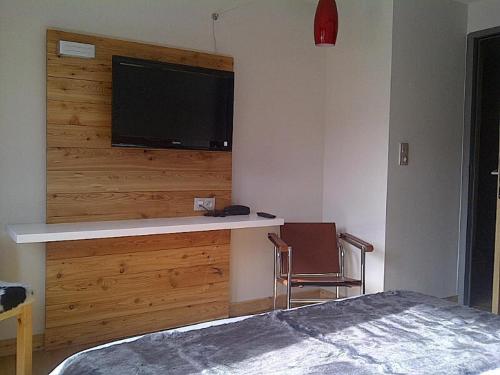 2 bedrooms, 4 beds