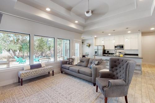 Tanglewood Retreat | Updated house in Spring Branch with a large yard in Canyon Lake (TX)