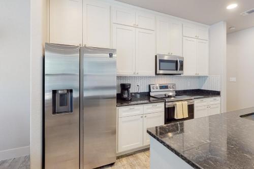 Tanglewood Retreat | Updated house in Spring Branch with a large yard in Canyon Lake (TX)