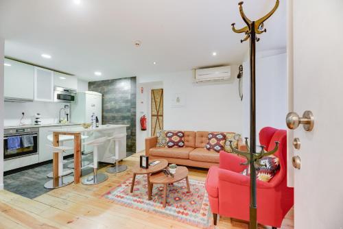 Chiado/Bairro Alto 2 bedroom apartment, Lisbon