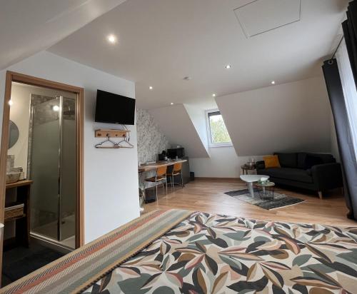 Vannas istaba, La Chambre du Valois in Cuvergnon