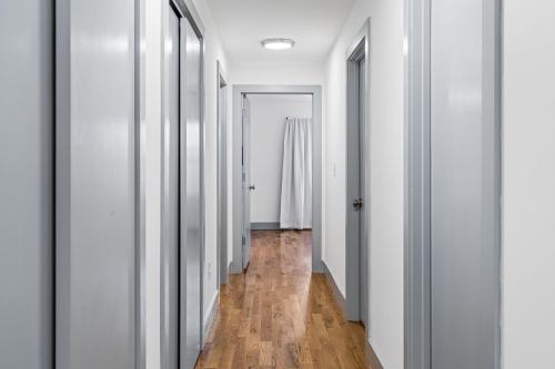 3BR Apt Mins to Bus Newark Airport Penn Sta NYC - image 13