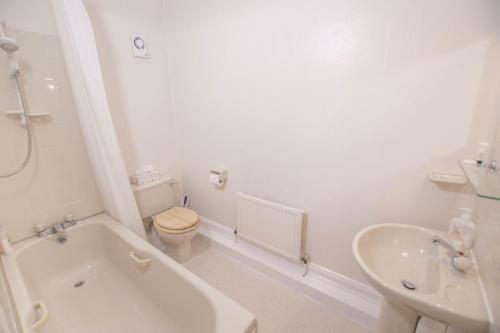 Elim Bank Guest House - image 3