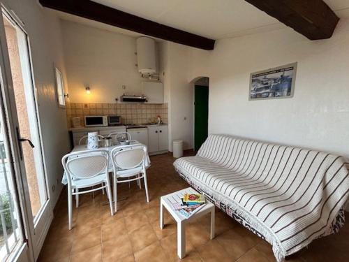 SM330-241 Sainte Maxime Appartement 2 pièces 4 couchages