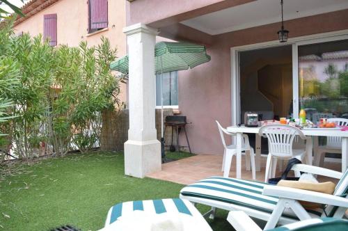 SM410-010 SAINTE MAXIME Maison 4 pièces 6 couchages avec parking