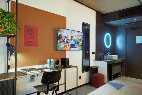 The Social Hub Madrid Extended Stay - image 6