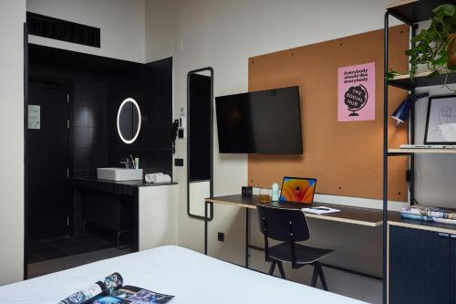 The Social Hub Madrid Extended Stay - image 5