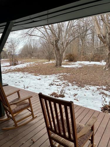 Modern Country Retreat, 3BR, Fiber Wi-Fi in Holcomb (MI)