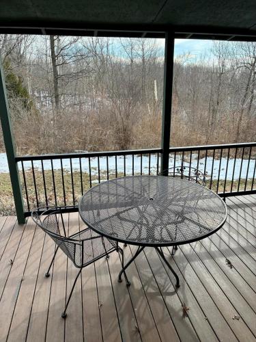Modern Country Retreat, 3BR, Fiber Wi-Fi in Holcomb (MI)