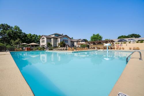 Ozark Mountain Retreat, Family Condo With Resort Amenities - Branson, MO