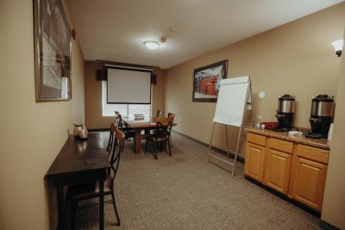 Wildwood Lodge - image 6