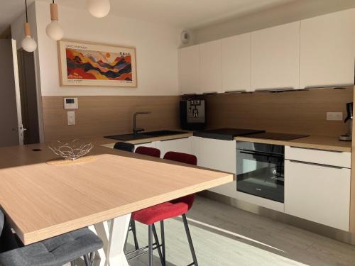 設施, Appartement de Prestige Neuf, Vue Montagne et 2 Balcons St Mamet, Luchon in 聖馬麥特