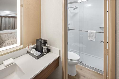Red Roof Inn PLUS+ Columbus-Ohio State University OSU - image 27