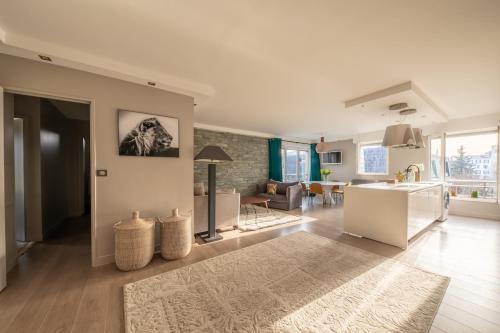 Exclusive Apartment with Open View Walk to Roland Garros