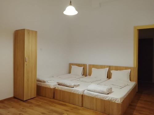 Cazare - Accommodation Room Type - Triple Room with Bathroom