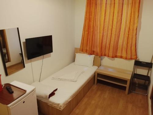 Cazare - Accommodation Room Type - Double or Twin Room with Bathroom