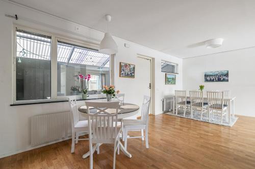 Cozy 3BR Townhouse near City - Free Parking in สโปงงา