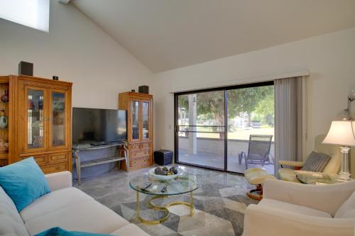 Condo with Pool Access Near Downtown Palm Springs! in Cathedral City, USA