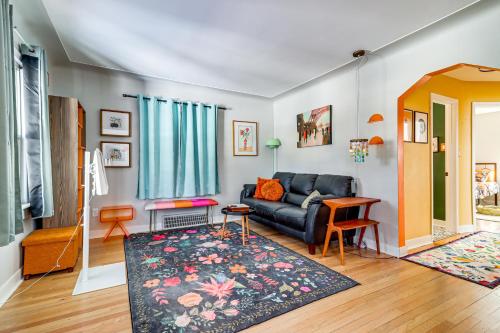 Families Welcome! Colorful Berkley Home w/ Yard in Berkley