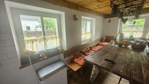 Ferienhaus Hotzenplotz all inklusive mit Ihrem Privaten Whirlpool & Sauna direkt am Fluss Mandau - a in 貝茨多夫-赫尼茨