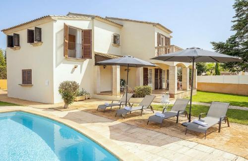 Private Villa with Pool Near Sa Coma Beach in Sa Coma