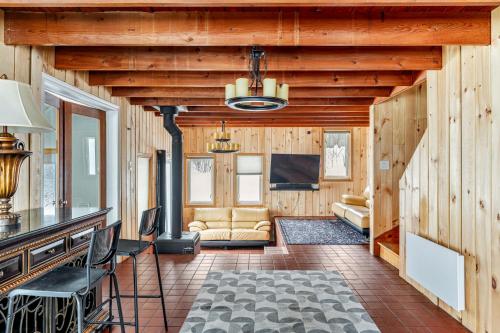 Strathmere Country Retreat in Malakoff (ON)