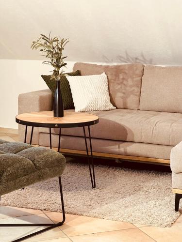 Guestroom, Groasmuckle Apartment in Tauberbischofsheim